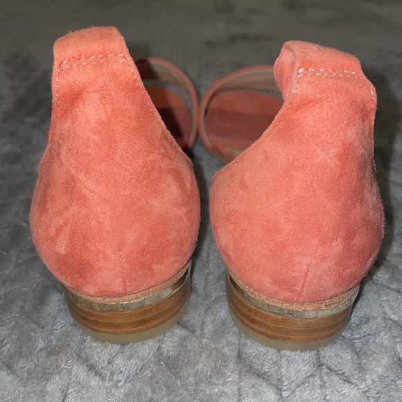 NWOT Patricia Green Horse Bit Sandals. Size 8. Pink/Coral Color.  Low Heel. - Picture 5 of 11